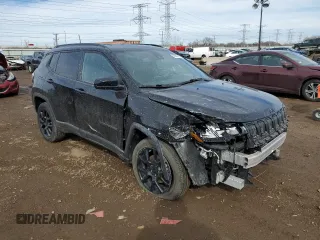 2022 Jeep Compass Altitude with VIN 3C4NJDBB7NT194299, listed as a Copart auction lot 46697265 with 21,809 mi miles and Salvage Title. Bid and sale history available at carsss.com. Image 4.