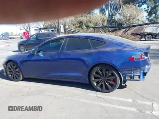 2020 Tesla Model S Long Range с VIN 5YJSA1E26LF411172, выставлен на аукционе IAAI как лот 41318180 с пробегом 45 332 миль миль и . История ставок и продаж доступна на DreamBid. Изображение 15.