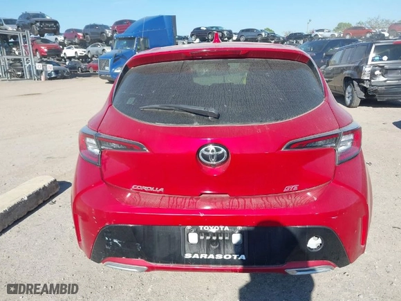 2021 Toyota Corolla Hatchback SE with VIN JTND4MBE7M3124787, listed as a IAAI auction lot 41697878 with 20,531 mi miles. Bid and sale history available at carsss.com. Image 17.