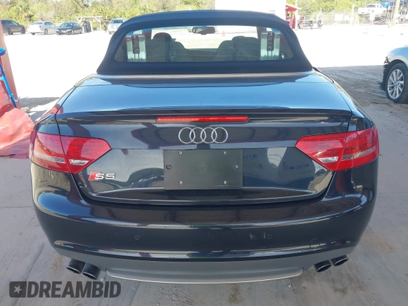 2012 Audi S5 Premium Plus z VIN WAUCGAFH9CN007433, wystawiony jako IAAI lot #41250787 z przebiegiem 107 140 mil mil oraz . Historia ofert i sprzedaży dostępna na DreamBid. Obrazek 16.