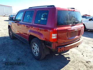 2015 Jeep Patriot Sport with VIN 1C4NJPBB7FD305149, listed as a IAAI auction lot 41643763 with 227,781 mi miles and . Bid and sale history available at carsss.com. Image 3.