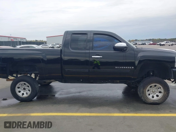 2009 Chevrolet Silverado 1500 LT with VIN 1GCEK29029Z176135, listed as a IAAI auction lot 41829053 with 191,084 mi miles and . Bid and sale history available at DreamBid. Image 13.