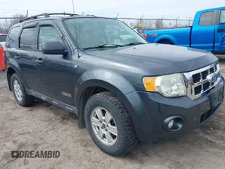 2008 Ford Escape XLT with VIN 1FMCU93118KA95738, listed as a IAAI auction lot 42051010 with 191,112 mi miles. Bid and sale history available at carsss.com. Image 1.