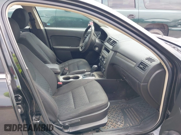 2012 Ford Fusion SE z VIN 3FAHP0HA4CR381213, wystawiony jako IAAI lot #42317783 z przebiegiem 193 816 mil mil oraz . Historia ofert i sprzedaży dostępna na DreamBid. Obrazek 5.