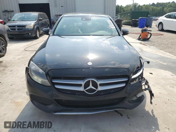 2017 Mercedes-Benz C 300 с VIN WDDWF4JB9HR260037, выставлен на аукционе Copart как лот 62105495 с пробегом 123 045 миль миль и Списание • Salvage title. История ставок и продаж доступна на DreamBid. Изображение 5.