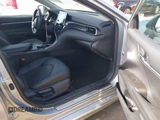 2023 Toyota Camry SE z VIN 4T1T11AK0PU153203, wystawiony jako IAAI lot #38763517 z przebiegiem 11 171 mil mil oraz . Historia ofert i sprzedaży dostępna na DreamBid. Obrazek 5.