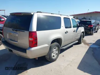 2007 Chevrolet Suburban LT with VIN 1GNFK16397R188641, listed as a IAAI auction lot 41476819 with 209,792 mi miles. Bid and sale history available at carsss.com. Image 4.