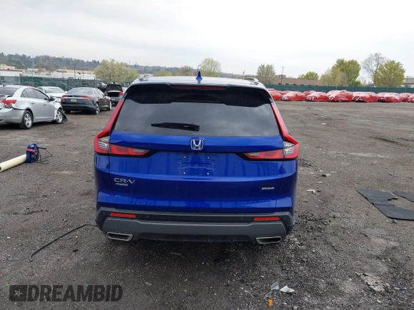 2025 Honda CR-V Sport Touring with VIN 2HKRS6H99SH807839, listed as a IAAI auction lot 42029547 with 5,979 mi miles and . Bid and sale history available at DreamBid. Image 17.