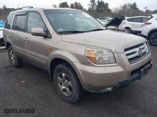 2006 Honda Pilot EX-L with RES with VIN 2HKYF18656H526846, listed as a IAAI auction lot 41737028 with 398,622 mi miles. Bid and sale history available at carsss.com. Image 1.