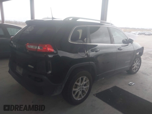 2018 Jeep Cherokee Latitude with VIN 1C4PJLCB1JD566236, listed as a IAAI auction lot 41278530 with 226,524 mi miles and . Bid and sale history available at DreamBid. Image 4.