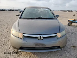 2008 Honda Civic LX z VIN 2HGFA16518H352254, wystawiony jako Copart lot #57336395 z przebiegiem 111 023 mil mil oraz Szkoda całkowita • Salvage title. Historia ofert i sprzedaży dostępna na DreamBid. Obrazek 5.