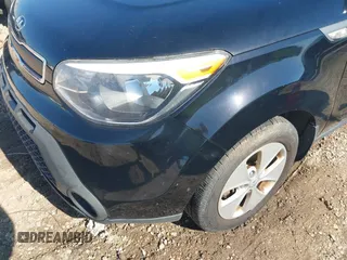 2014 Kia Soul with VIN KNDJN2A2XE7070668, listed as a IAAI auction lot 41661161 with 135,412 mi miles. Bid and sale history available at carsss.com. Image 6.