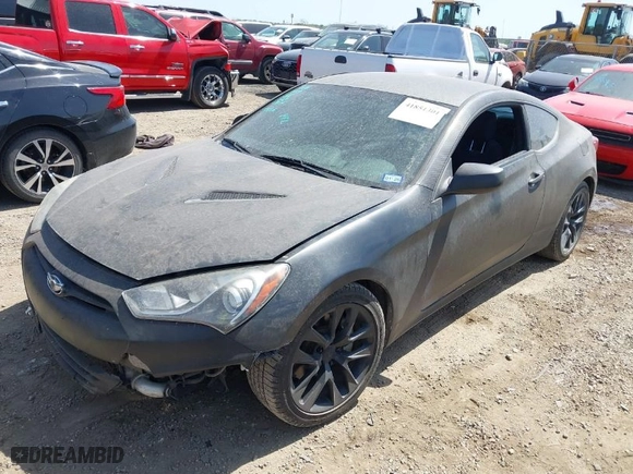 2013 Hyundai Genesis Coupe 2.0T R-Spec with VIN KMHHT6KD4DU089126, listed as a IAAI auction lot 41851301 with 104,270 mi miles. Bid and sale history available at carsss.com. Image 2.