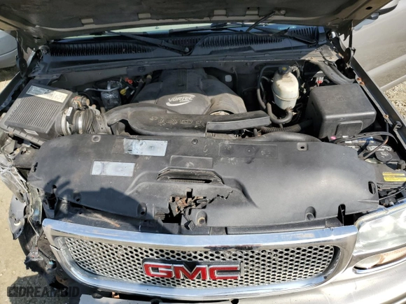2003 GMC Yukon XL Denali with VIN 1GKFK66U93J266220, listed as a Copart auction lot 50806205 with 212,033 mi miles and Salvage Title. Bid and sale history available at carsss.com. Image 12.