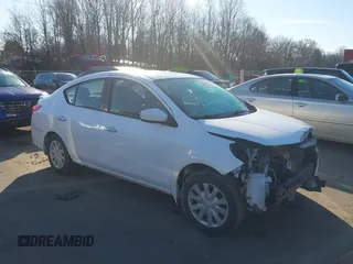 2017 Nissan Versa S Plus z VIN 3N1CN7AP6HL898849, wystawiony jako IAAI lot #41501925 z przebiegiem 132 440 mil mil oraz . Historia ofert i sprzedaży dostępna na DreamBid. Obrazek 1.