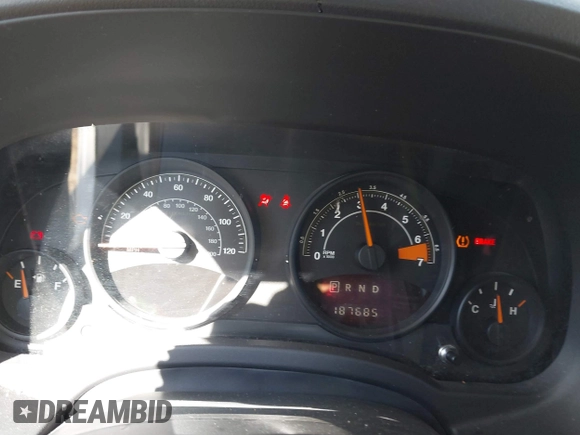 2016 Jeep Patriot Sport SE z VIN 1C4NJPBA8GD575435, wystawiony jako IAAI lot #40553382 z przebiegiem 187 685 mil mil oraz . Historia ofert i sprzedaży dostępna na DreamBid. Obrazek 7.