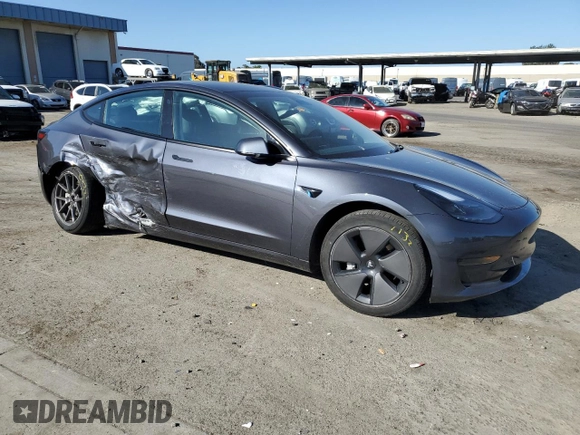 2023 Tesla Model 3 z VIN 5YJ3E1EA6PF681833, wystawiony jako Copart lot #55557834 z przebiegiem 36 522 mil mil oraz Szkoda całkowita • Salvage title. Historia ofert i sprzedaży dostępna na DreamBid. Obrazek 4.