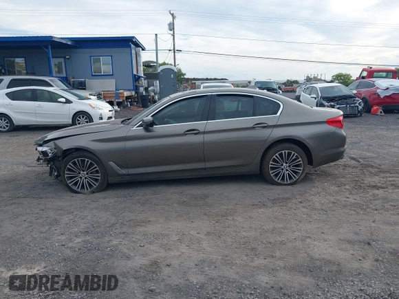 2019 BMW 5 Series 540i with VIN WBAJE5C52KWA98653, listed as a IAAI auction lot 41398589 with Not provided miles and . Bid and sale history available at DreamBid. Image 14.