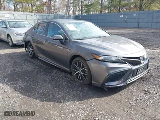 2022 Toyota Camry SE with VIN 4T1G11AK1NU643969, listed as a IAAI auction lot 41493752 with 83,451 mi miles. Bid and sale history available at carsss.com. Image 1.