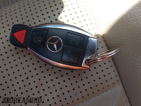 2010 Mercedes-Benz E 63 AMG with VIN WDDHF7HB6AA119107, listed as a IAAI auction lot 42517085 with 113,539 mi miles and . Bid and sale history available at DreamBid. Image 11.