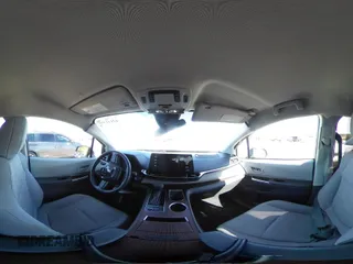 2022 Toyota Sienna LE z VIN 5TDKRKEC0NS101136, wystawiony jako IAAI lot #42141395 z przebiegiem 38 278 mil mil oraz . Historia ofert i sprzedaży dostępna na DreamBid. Obrazek 18.