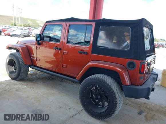 2014 Jeep Wrangler Unlimited Sahara z VIN 1C4BJWEG1EL209431, wystawiony jako IAAI lot #42325022 z przebiegiem 64 529 mil mil oraz . Historia ofert i sprzedaży dostępna na DreamBid. Obrazek 14.