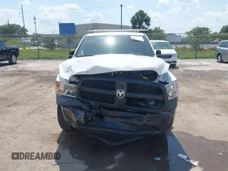 2022 Ram 1500 Tradesman z VIN 1C6RR6FG5NS154825, wystawiony jako IAAI lot #42316379 z przebiegiem 75 347 mil mil oraz . Historia ofert i sprzedaży dostępna na DreamBid. Obrazek 6.
