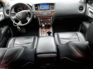 2018 Nissan Pathfinder S z VIN 5N1DR2MMXJC620138, wystawiony jako Copart lot #55303625 z przebiegiem 88 385 mil mil oraz Szkoda całkowita • Salvage title. Historia ofert i sprzedaży dostępna na DreamBid. Obrazek 8.