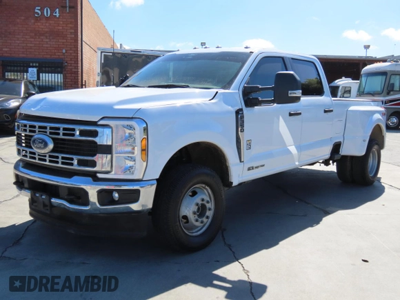 2024 Ford F-350 XL with VIN 1FT8W3DT5REC30446, listed as a Copart auction lot 47858355 with 23,261 mi miles and Salvage Title. Bid and sale history available at DreamBid. Image 2.
