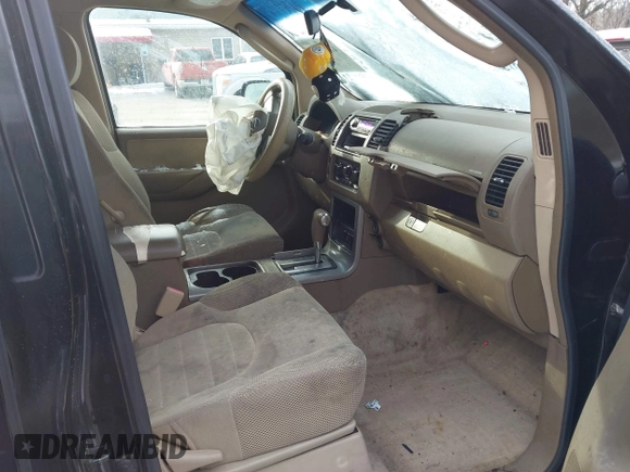 2005 Nissan Pathfinder SE with VIN 5N1AR18U85C756782, listed as a IAAI auction lot 41278886 with 209,555 mi miles. Bid and sale history available at carsss.com. Image 5.