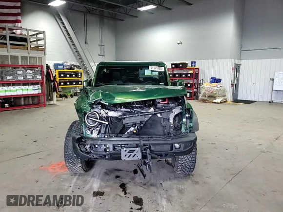 2023 Ford Bronco z VIN 1FMEE5DPXPLB64324, wystawiony jako Copart lot #52914775 z przebiegiem 22 937 mil mil oraz Szkoda całkowita • Salvage title. Historia ofert i sprzedaży dostępna na DreamBid. Obrazek 12.