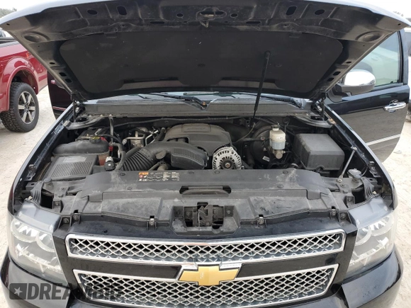 2013 Chevrolet Suburban LTZ with VIN 1GNSCKE07DR363506, listed as a Copart auction lot 75138994 with 83,532 mi miles and Non Repairable. Bid and sale history available at carsss.com. Image 12.