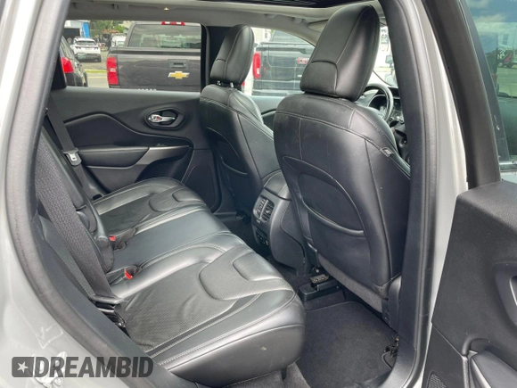 2020 Jeep Cherokee Limited with VIN 1C4PJMDXXLD562415, listed as a Copart auction lot 65097625 with 142,343 mi miles and Clean title. Bid and sale history available at DreamBid. Image 6.