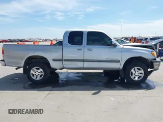 2000 Toyota Tundra SR5 with VIN 5TBRT3411YS070241, listed as a IAAI auction lot 41785990 with 204,276 mi miles and . Bid and sale history available at DreamBid. Image 13.