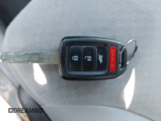 2015 Honda CR-V LX z VIN 2HKRM3H39FH500617, wystawiony jako IAAI lot #42028379 z przebiegiem 97 117 mil mil oraz . Historia ofert i sprzedaży dostępna na DreamBid. Obrazek 11.