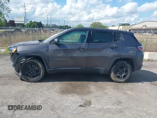 2018 Jeep Compass Sport z VIN 3C4NJCAB0JT267454, wystawiony jako IAAI lot #42266843 z przebiegiem 116 775 mil mil oraz . Historia ofert i sprzedaży dostępna na DreamBid. Obrazek 14.