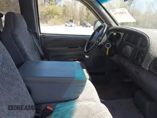 1998 Dodge 1500 with VIN 3B7HC13Y7WG184231, listed as a IAAI auction lot 41884714 with 136,079 mi miles and . Bid and sale history available at DreamBid. Image 5.
