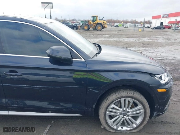 2018 Audi Q5 Premium Plus with VIN WA1BNAFYXJ2092411, listed as a IAAI auction lot 41051336 with 54,595 mi miles. Bid and sale history available at carsss.com. Image 18.