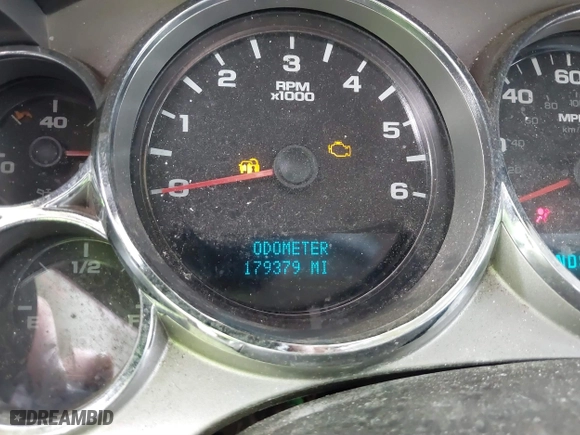 2007 Chevrolet Silverado 1500 LT w/1LT with VIN 2GCEC13C371505070, listed as a IAAI auction lot 41496659 with 179,379 mi miles. Bid and sale history available at carsss.com. Image 15.