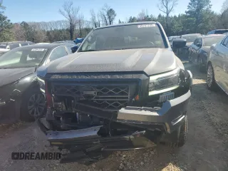 2023 Nissan Frontier SV z VIN 1N6ED1EK7PN672948, wystawiony jako Copart lot #45247705 z przebiegiem 13 031 mil mil oraz Szkoda całkowita • Salvage title. Historia ofert i sprzedaży dostępna na DreamBid. Obrazek 5.