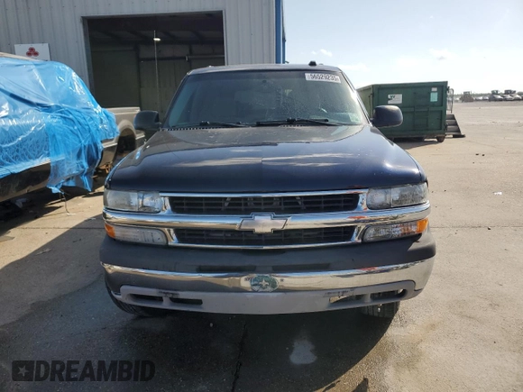2004 Chevrolet Suburban LS with VIN 3GNEC16Z64G163608, listed as a Copart auction lot 56529235 with 198,005 mi miles and Salvage title. Bid and sale history available at DreamBid. Image 5.