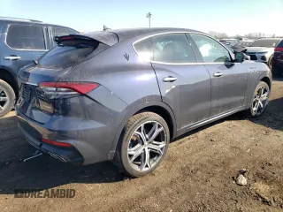 2022 Maserati Levante Modena S with VIN ZN661ZUM3NX400995, listed as a Copart auction lot 41676684 with Not Provided miles. Bid and sale history available at carsss.com. Image 3.