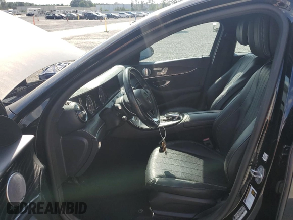 2018 Mercedes-Benz E 300 with VIN WDDZF4JB9JA374959, listed as a Copart auction lot 54957505 with 31,762 mi miles and Clean Title. Bid and sale history available at DreamBid. Image 7.