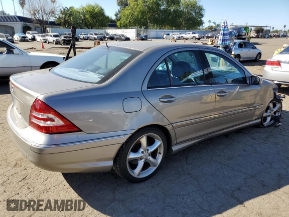 2006 Mercedes-Benz C 230 Sport с VIN WDBRF52H56A915112, выставлен на аукционе Copart как лот 46604005 с пробегом 88 624 миль миль и Списание • Salvage title. История ставок и продаж доступна на DreamBid. Изображение 3.