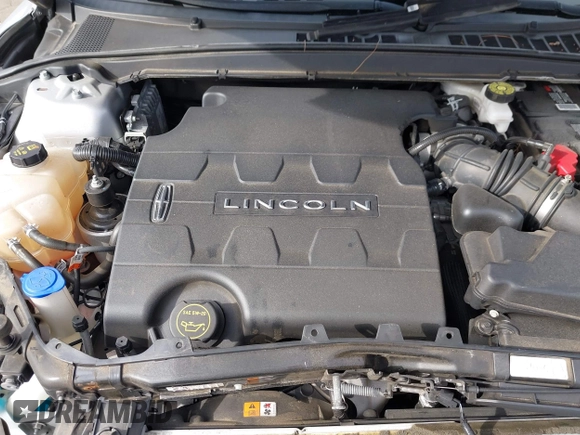 2019 Lincoln Continental Select with VIN 1LN6L9TK2K5606176, listed as a IAAI auction lot 40445548 with 32,327 mi miles. Bid and sale history available at carsss.com. Image 10.