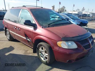 2001 Dodge Caravan Sport z VIN 1B4GP45351B133134, wystawiony jako IAAI lot #41434148 z przebiegiem 147 482 mil mil oraz . Historia ofert i sprzedaży dostępna na DreamBid. Obrazek 1.
