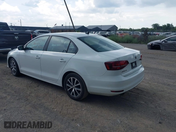 2017 Volkswagen Jetta SE с VIN 3VWDB7AJ7HM210175, выставлен на аукционе IAAI как лот 42573729 с пробегом 95 563 миль миль и . История ставок и продаж доступна на DreamBid. Изображение 3.