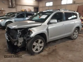 2008 Toyota RAV4 Sport with VIN JTMZD32V685079551, listed as a IAAI auction lot 41675514 with 255,811 mi miles and . Bid and sale history available at DreamBid. Image 2.