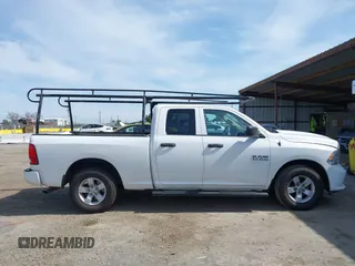 2018 Ram 1500 Tradesman z VIN 1C6RR6FG3JS341748, wystawiony jako IAAI lot #41764375 z przebiegiem 181 986 mil mil oraz . Historia ofert i sprzedaży dostępna na DreamBid. Obrazek 13.