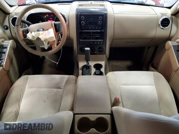 2010 Ford Explorer XLT с VIN 1FMEU7DE3AUA67478, выставлен на аукционе Copart как лот 57434355 с пробегом 159 172 миль миль и Списание • Salvage title. История ставок и продаж доступна на DreamBid. Изображение 8.